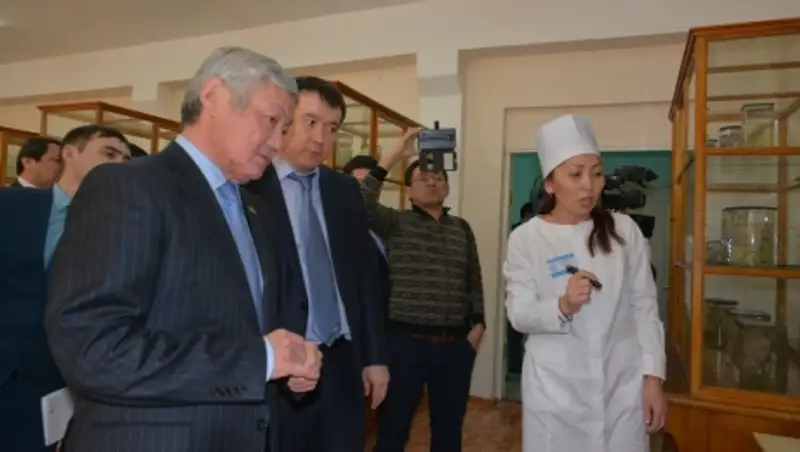 Сапарбаев: Главная задача системы здравоохранения – подготовка квалифицированных кадров