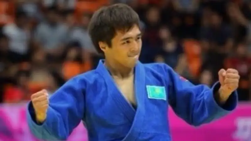 Елдос Сметов вышел в четвертьфинал Олимпиады-2016