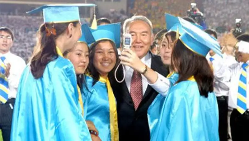 Казахстан сможет стать крупнейшим образовательным центром в Евразии, считает Назарбаев