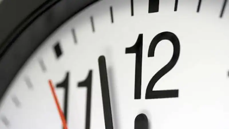 Изменен режим работы банков, обменников и ломбардов в Казахстане