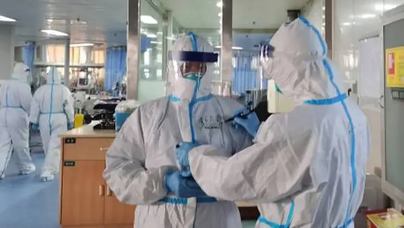 Названы четыре симптома коронавируса, требующие срочного обращения к врачу