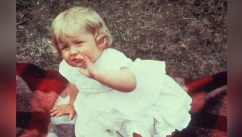 Редкие детские фото принцессы Дианы опубликованы накануне 20-летия её смерти