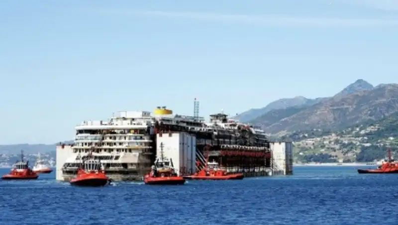 Затонувший лайнер Costa Concordia подготовлен к этапу утилизации