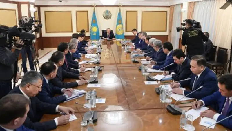 Назарбаев: Самое главное – это социальные вопросы