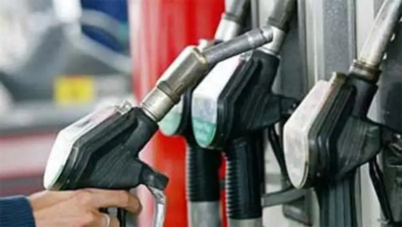 Дефицит бензина в РК создан искусственно - ТОО «&#1178;азМ&#1201;найГаз &#1256;німдері»