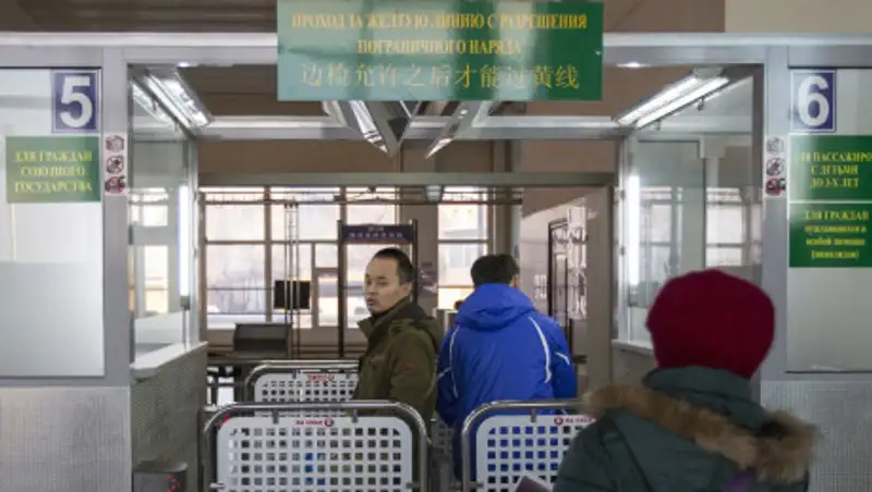 Мамин поручил усилить санитарный контроль на казахстанской границе