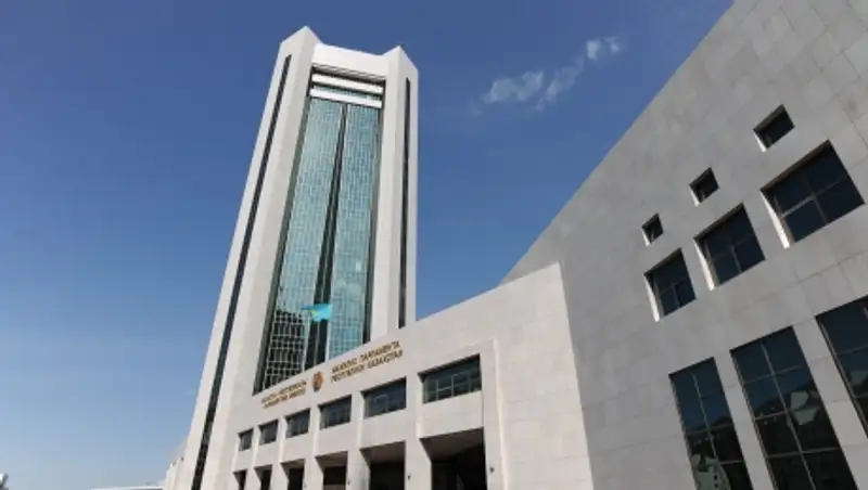 В Мажилисе презентовали законопроект о транспортной логистике и авиаперевозках