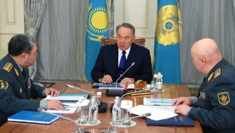 Назарбаев: Боеготовность казахстанской армии на хорошем уровне