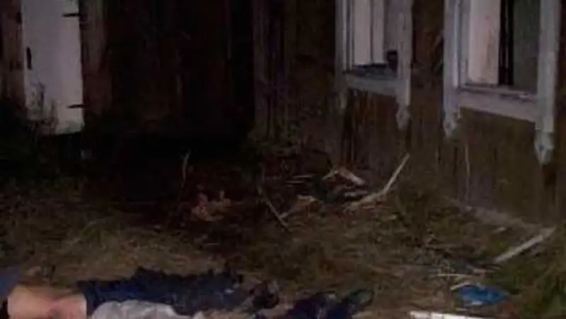 Тело 26-летнего молодого мужчины обнаружено в сгоревшей времянке в Атырау, фото - Новости Zakon.kz от 16.10.2013 16:31