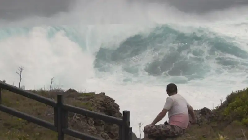 На севере Филиппин объявлено штормовое предупреждение из-за тайфуна "Соуделор"