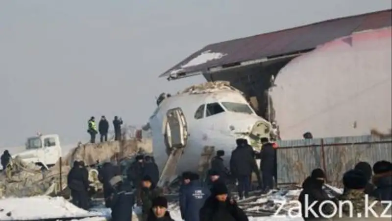 Авиакатастрофа Bek Air - семье погибшего пилота выплатят 4 млн тенге