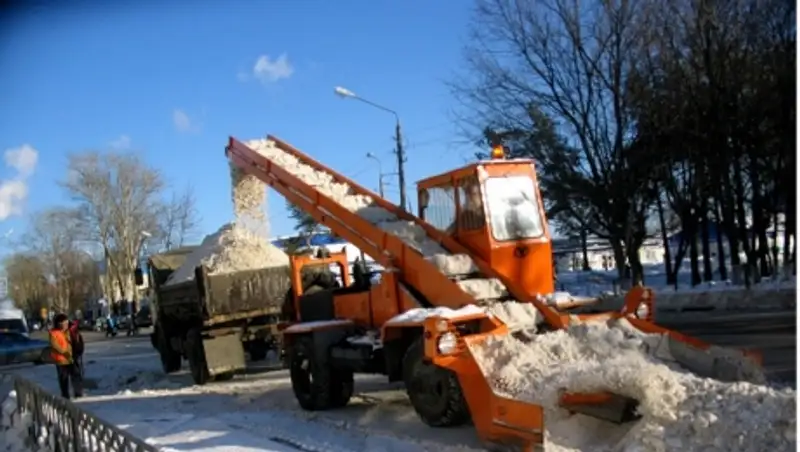 Полиция Астаны просит водителей не мешать снегоуборочной технике- ДВД Астаны