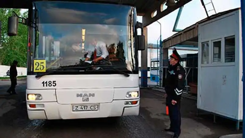 Более 490 нарушений ПДД водителями автобусов выявили столичные полицейские за 5 дней