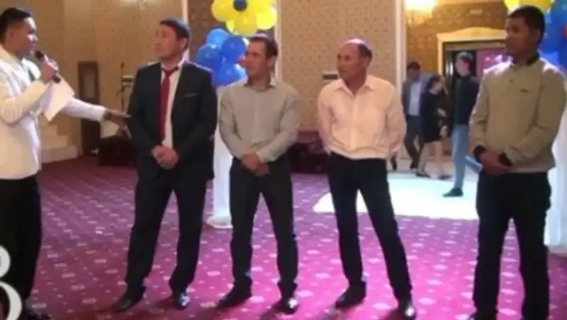 Веселое видео с казахского тоя набирает популярность в Сети