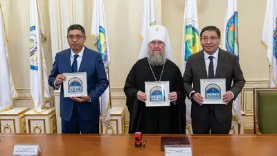 В Казахстане выпущены марки к 150-летию учреждения Туркестанской епархии, фото - Новости Zakon.kz от 12.09.2022 17:48