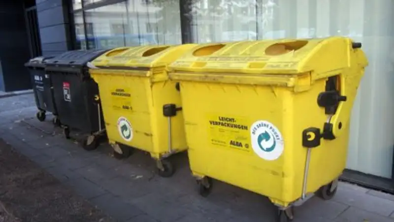 Астанчане будут выбрасывать пластик и бумагу в желтые контейнеры