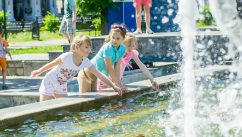 Жара бьет рекорды на западе Казахстана