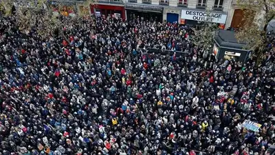 Во Франции прошли крупные митинги против антисемитизма , фото - Новости Zakon.kz от 13.11.2023 03:31