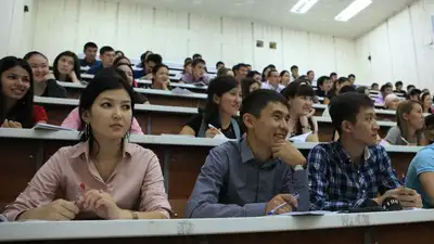 Перечень типов и видов организаций высшего и (или) послевузовского образования, в которых реализуется подушевое нормативное финансирование утвердили в Казахстане