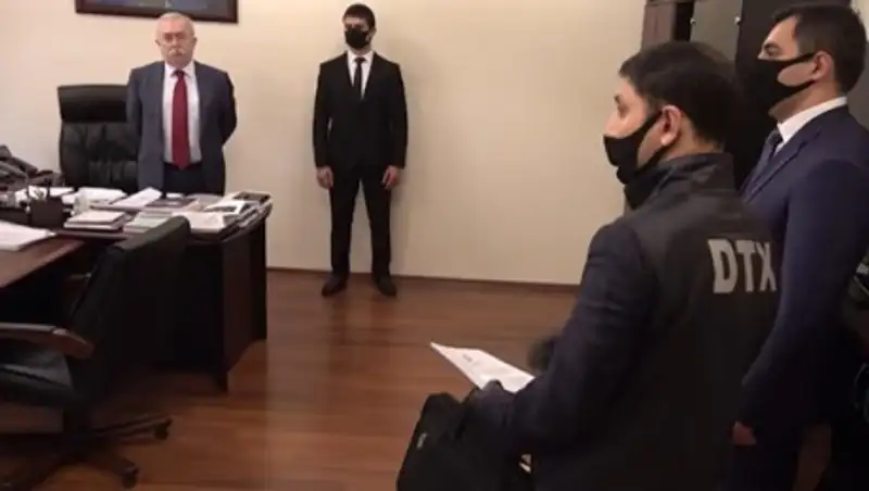 В Азербайджане арестовали высокопоставленных сотрудников МИД