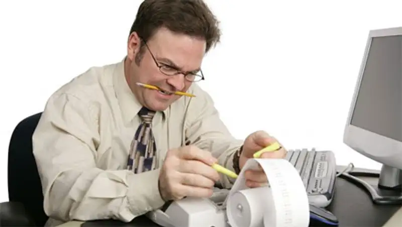 На кого больше всего жалуются сотрудники казахстанских компаний? - опрос