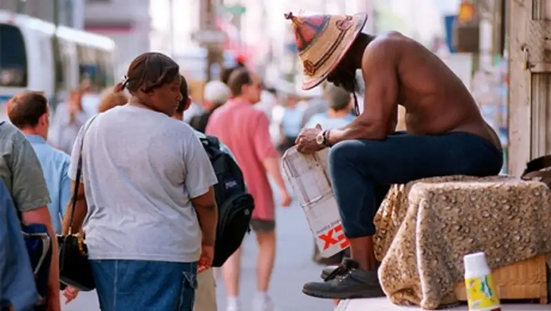 Безработным в США сокращают поддержку