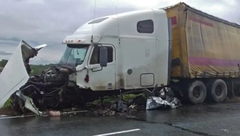 Пошёл на обгон. В России священник разбился в аварии