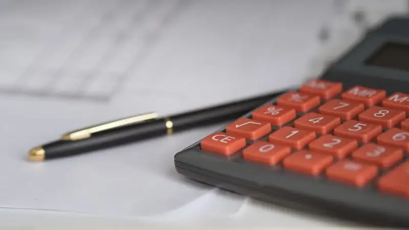 Повысить НДС и подоходный налог предлагают в Казахстане