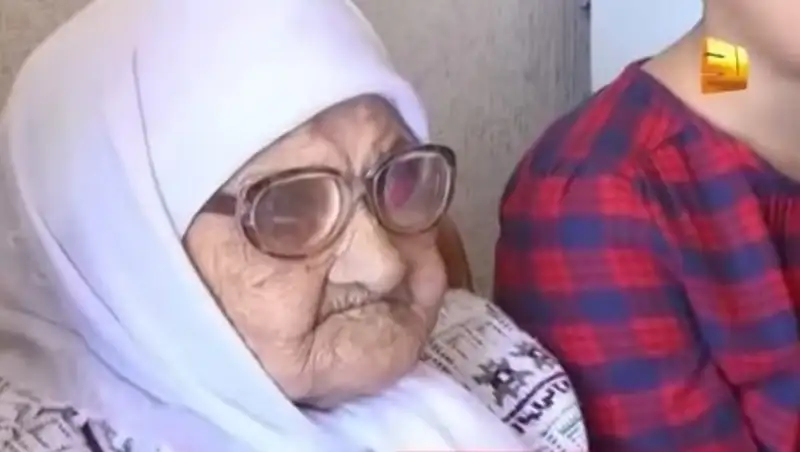 Старейшая жительница страны не получает даже минимальную пенсию