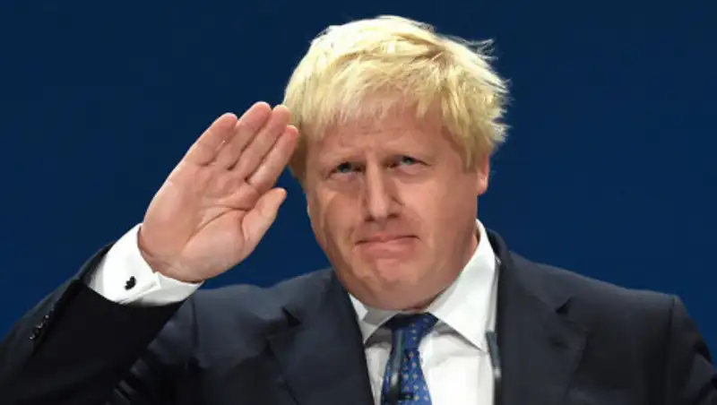 Бориса Джонсона перевели из реанимации в обычную палату