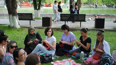 Казахстан вязание праздник парк Астана, фото - Новости Zakon.kz от 10.06.2023 18:42