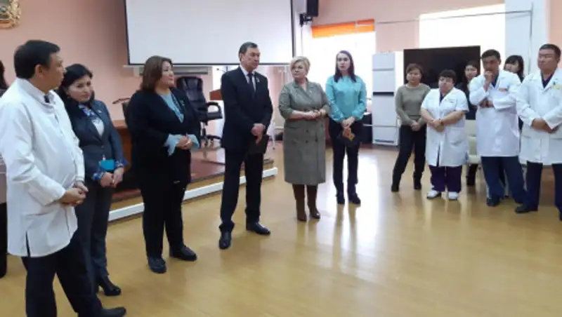 Во всех регионах Казахстана продолжаются встречи депутатов Мажилиса с избирателями