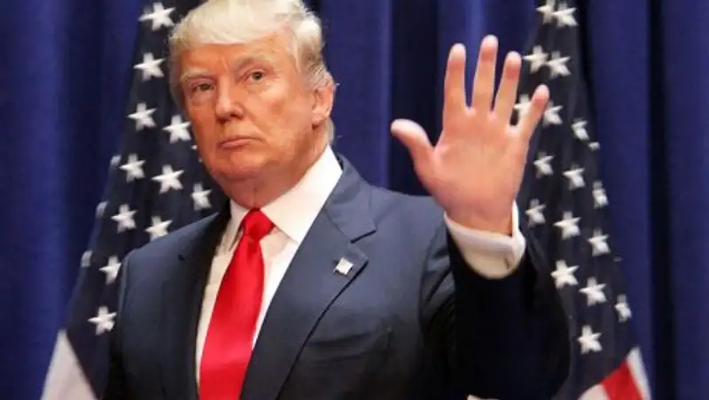 Временного генпрокурора США уволили после критики указа Трампа