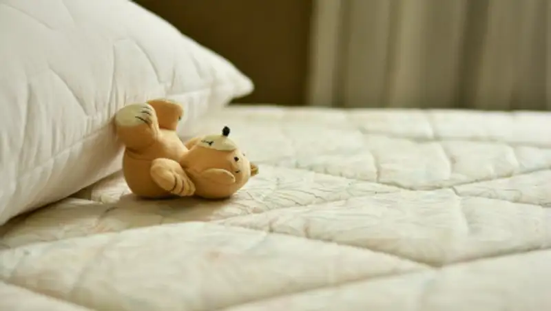 Почему после сна болят глаза