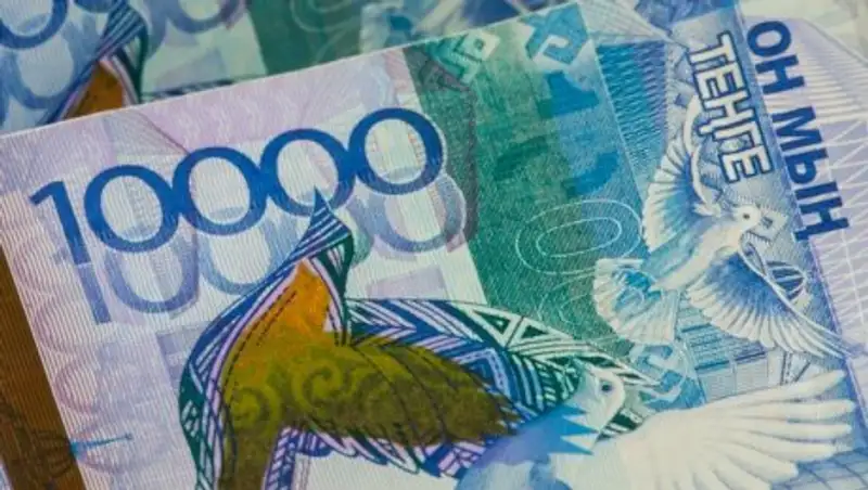 Нацвалюта укрепилась в начале недели