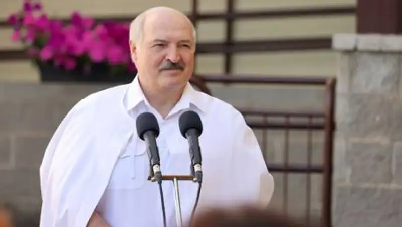 Лукашенко: Минск не будет принимать самолеты из Украины