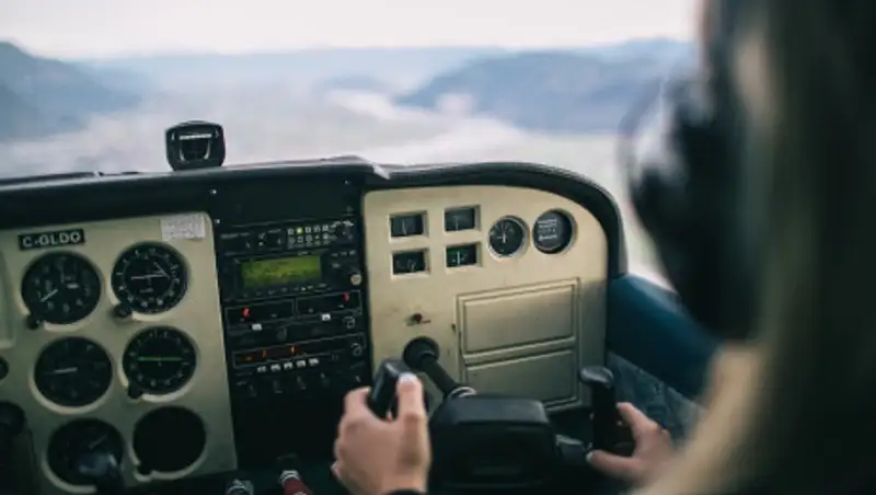 Пожилая женщина выпала из вертолета в Японии