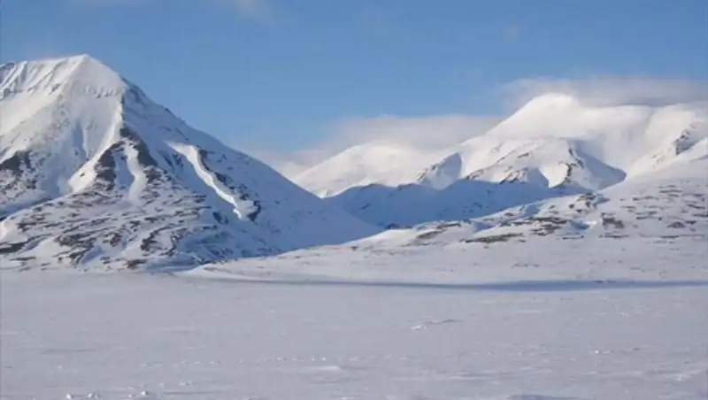 Уже к 2040 году Арктика может летом освобождаться от льдов, прогнозируют ученые