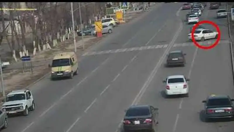 Свадебный кортеж устроил беспредел на дорогах Тараза