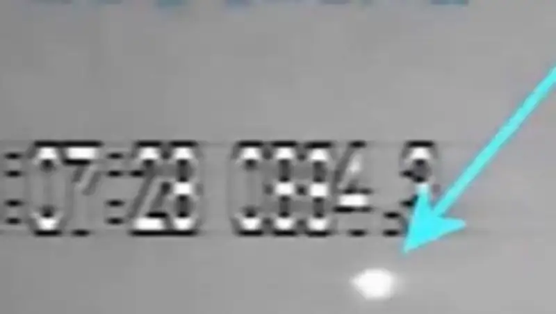 Падение огромного метеорита на Луну записали на видео 