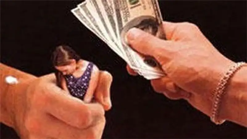 В Петропавловске сутенер хотел перекупить двух проституток