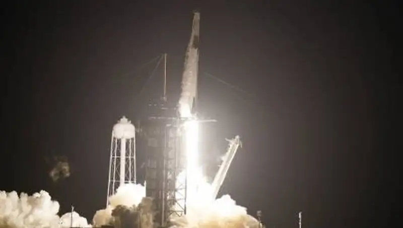 Корабль Crew Dragon с четырьмя астронавтами стартовал к МКС