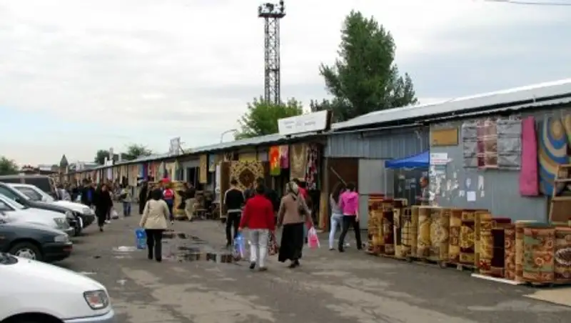 У алматинской барахолки появились новые проблемы