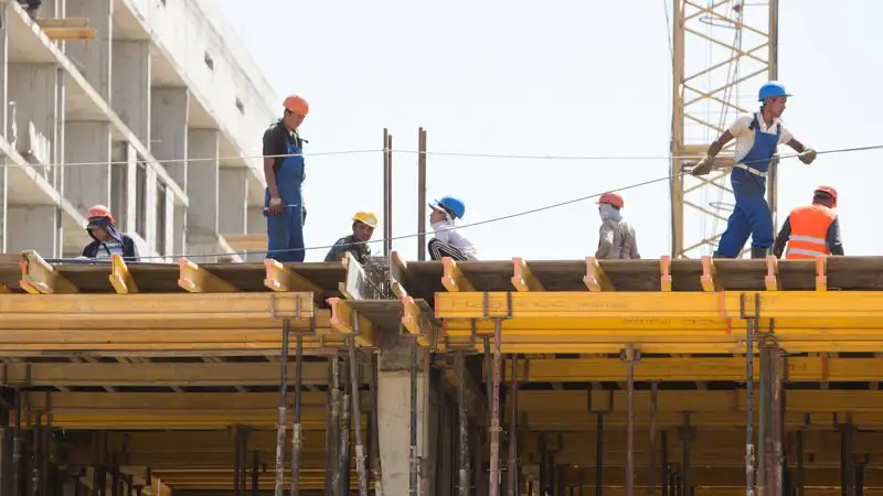 Замедление темпов строительства в Казахстане не исключает Минпромышленности