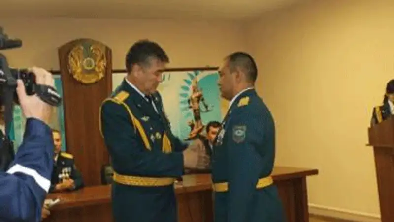 Спасатели Кызылорды получили награды ко Дню Первого Президента