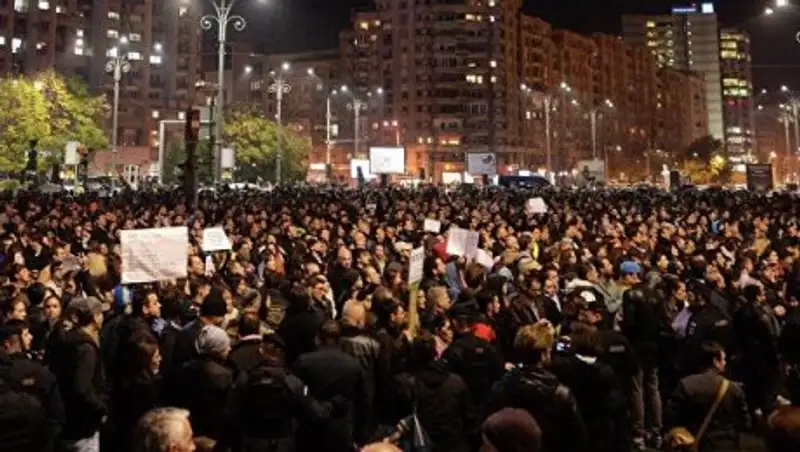 В Румынии проходят ночные акции протеста