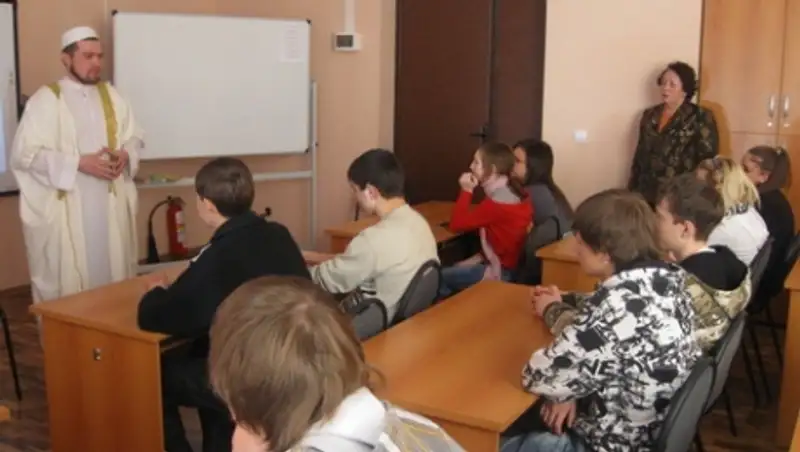 Актюбинские имамы взялись предупреждать суициды школьников после сдачи ЕНТ