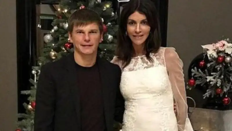 "Аэрофлот" подает в суд на жену футболиста "Кайрата"