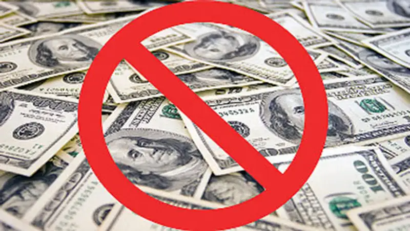 Отказ от доллара поможет поддержать казахстанскую экономику в период кризиса