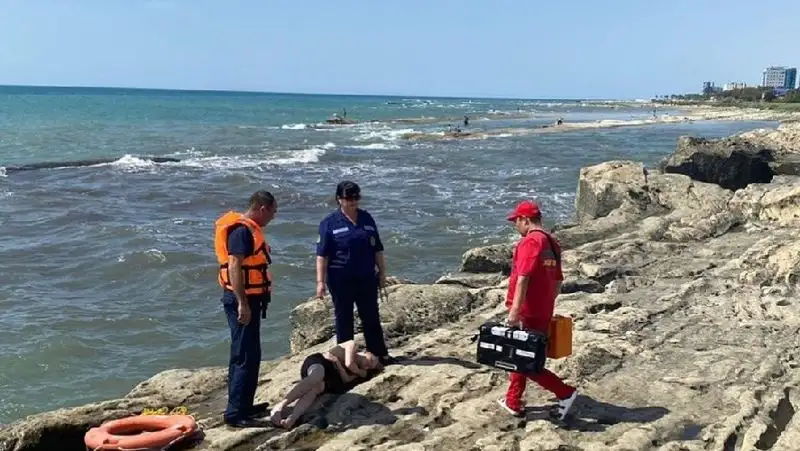 Подросток едва не утонул в Каспийском море